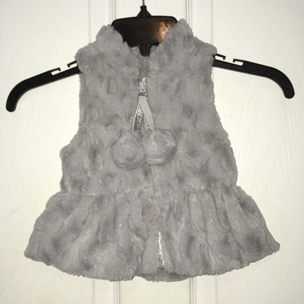 NWOT Soft Faux Fur Vest by Mudpie size Small (12/18 Months)